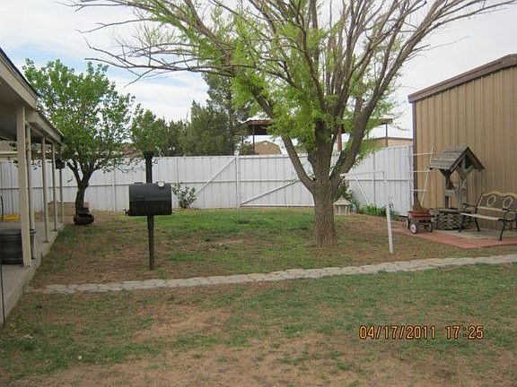 3rd image of 7516 N Plainfield Dr