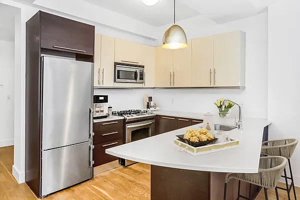 Rented by Landmark Property Holdings LLC | media 2