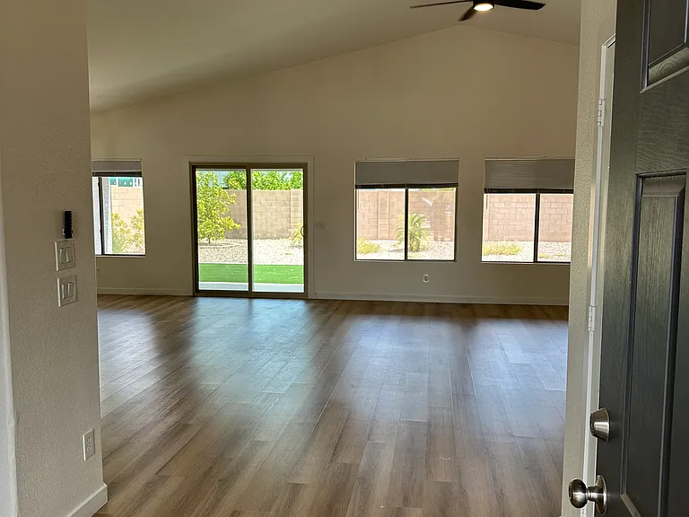 10335 E Idaho Ave — Photo 4