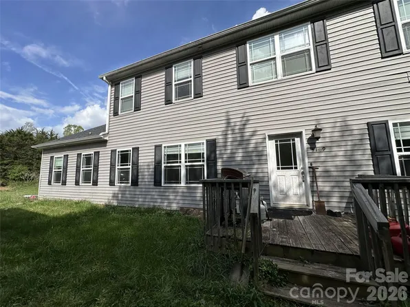 5149 Deer Meadow Ln, Morganton, NC 28655