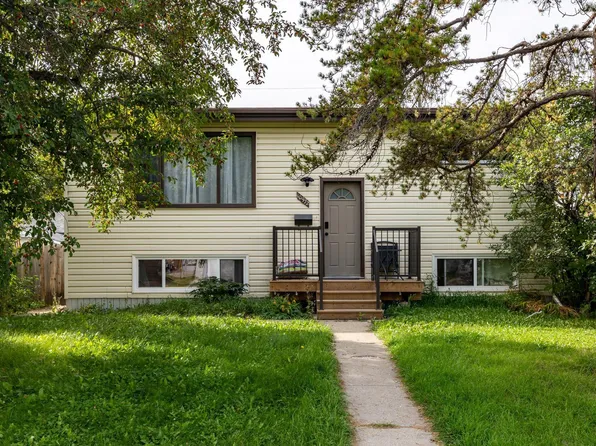 10972 157th St NW, Edmonton, AB T5P 2W3