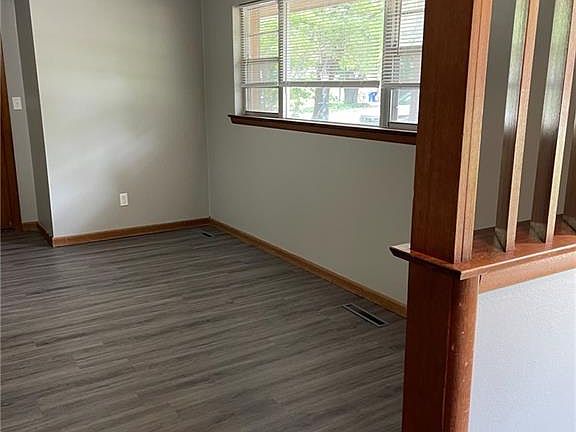 3rd image of 112 N Sherry Ave