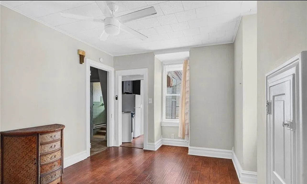 1 bed, 1900 sqft, $1,400 — Photo 4