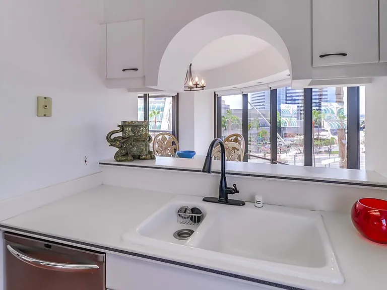 100 Harbor Dr #504 — Photo 24
