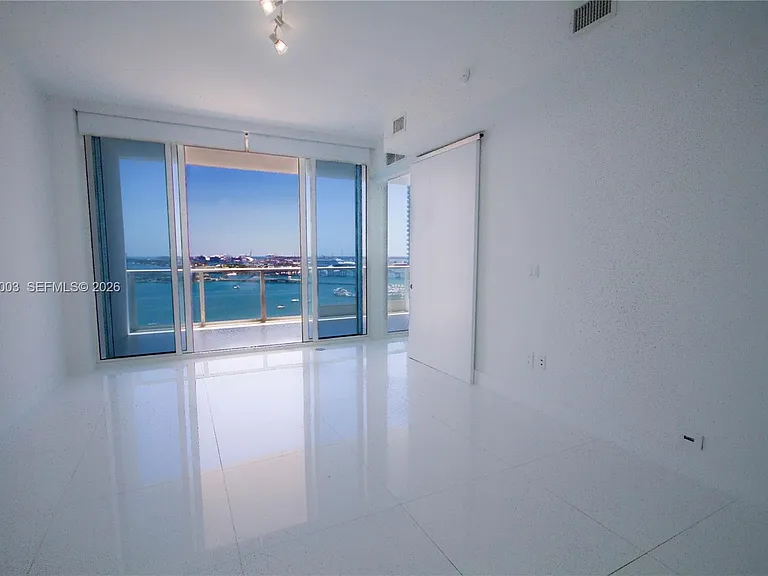 2020 N Bayshore Dr #2204 — Photo 12