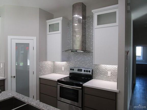5th image of 1100 W Park Dr