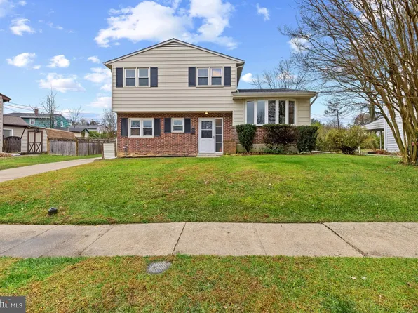302 Wessling Cir, Baltimore, MD 21228