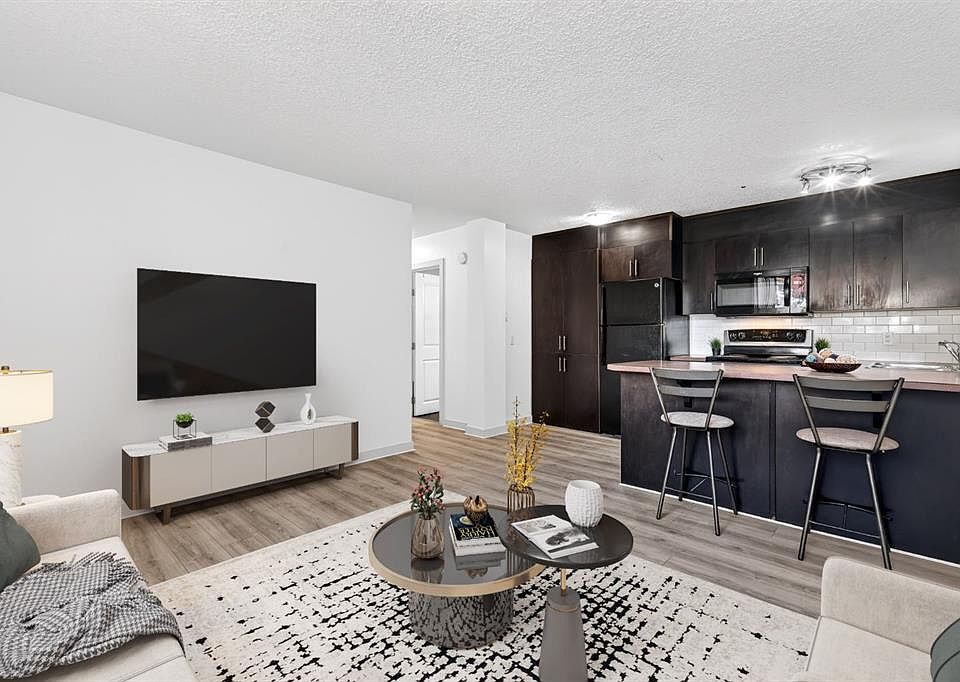 1st image of 1333 N 13th Ave SW #103