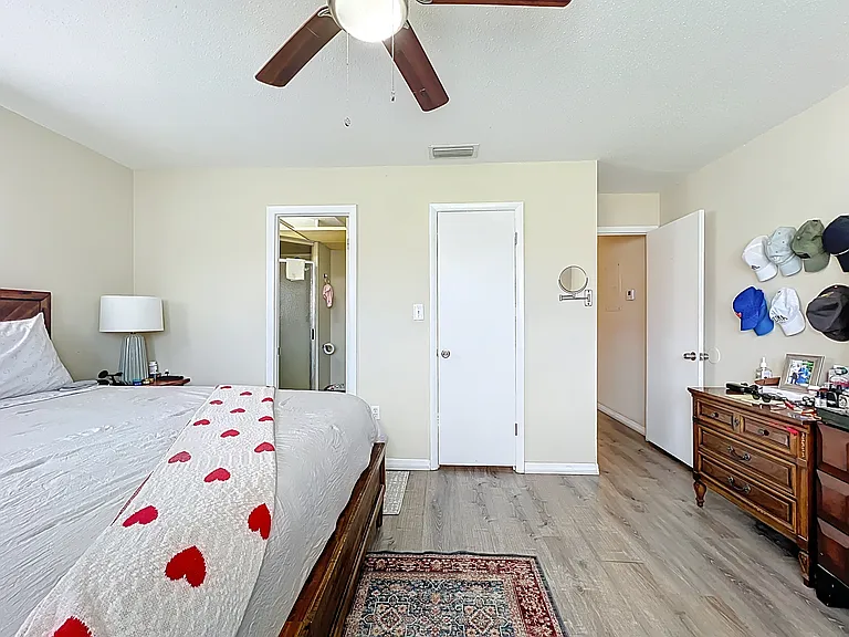 3500 Beneva Rd #306 — Photo 9