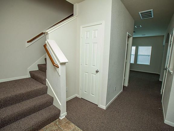 4th image of 1519 Claremont Garden Cir