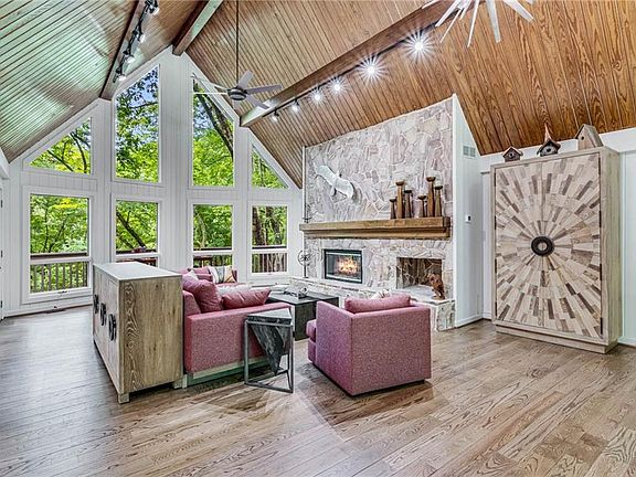 5th image of 2711 Wilderness Pkwy