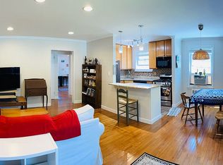 32 Glen Keith Rd APT L, Glen Cove, NY 11542