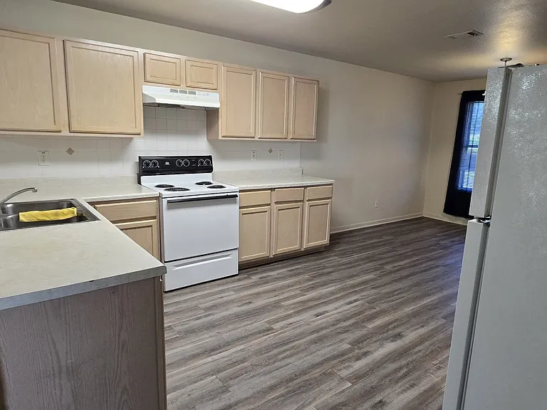 418-D Brittney 4 kitchen (1)_08042026