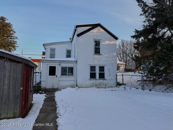1100 Taylor Ave, Dunmore, PA 18510