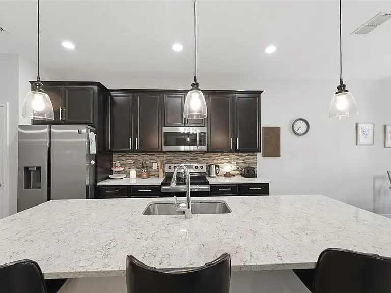 1097 Hendon Loop — Photo 13