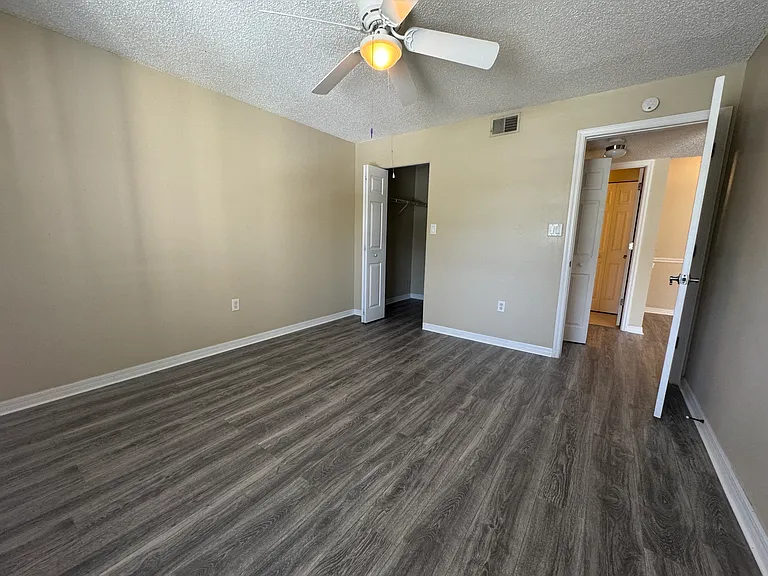 314 Lake Parsons Grn #201 — Photo 16
