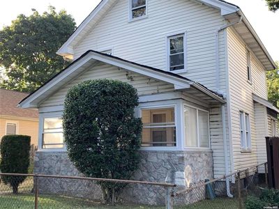 18 W Clinton Avenue, Roosevelt, NY, 11575