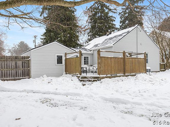 5th image of 3645 Benjamin Ave NE