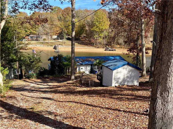 28 Birds Ln, Abbeville, SC 29620