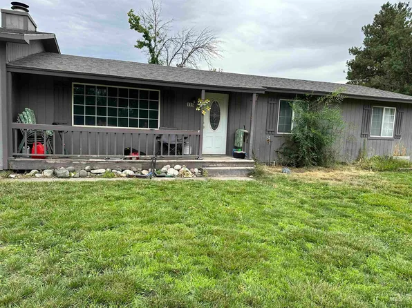 114 E Garfield Ave, Glenns Ferry, ID 83623