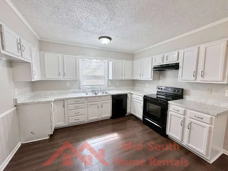 3998 N Victor Dr — Photo 7