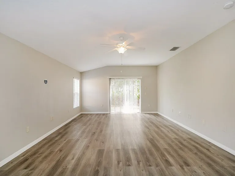 5310 Braddock Dr — Photo 8