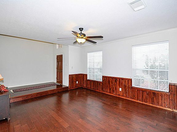 4th image of 15843 Aberdeen Trails Dr