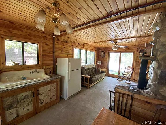 4th image of 739 Koski Ln