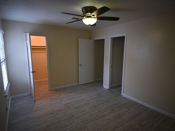 4th image of 3321 Dolphin Dr #B