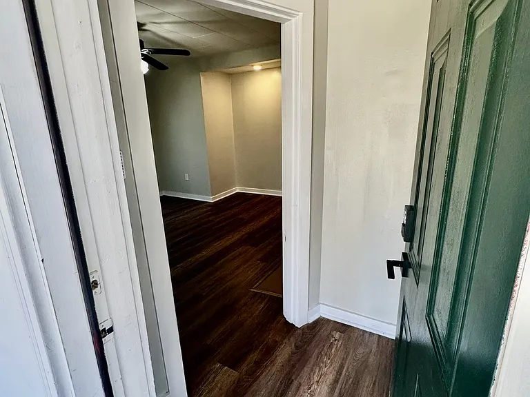618 E Vine St — Photo 2