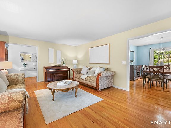 5th image of 333 Stonebridge Lane