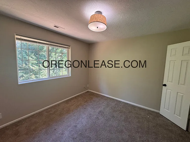 420 Holly Ave — Photo 11