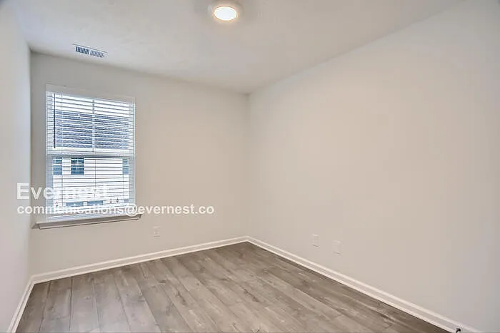 307 Raines Ct — Photo 22