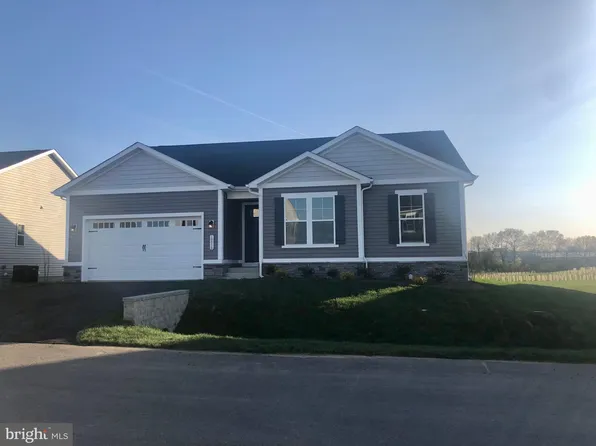 10030 Wilkes Dr, Williamsport, MD 21795