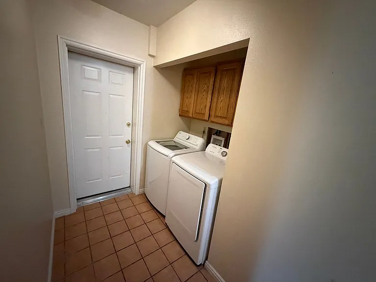 479 S Palisade Dr — Photo 17