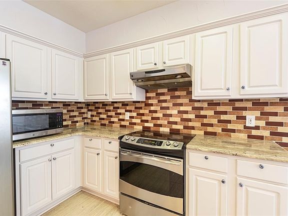 3rd image of 7709 Socorro Dr