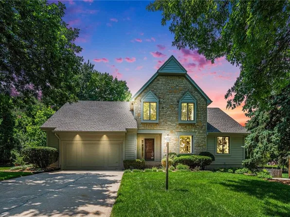 11916 Wenonga Ln, Leawood, KS 66209