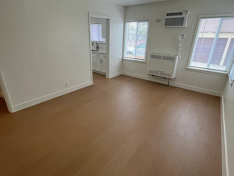 3253 Cattaraugus Ave #3255 — Photo 4