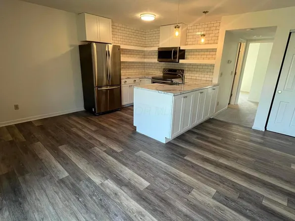 625 Country Club Dr APT B12, Newark, OH 43055