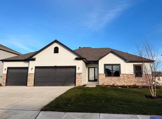 16903 Daniel St, Bennington, NE 68007