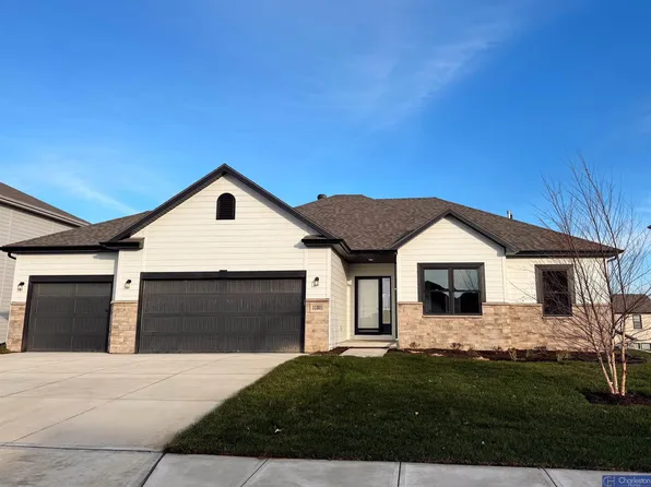 16903 Daniel St, Bennington, NE 68007