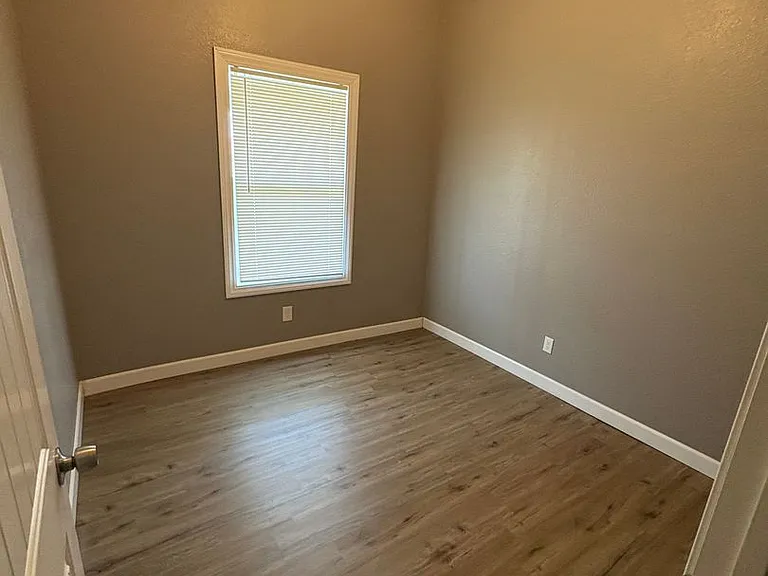306 S Joplin St — Photo 4