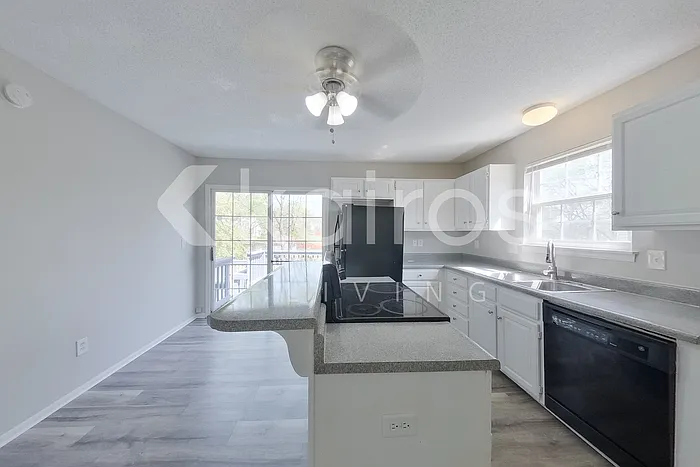 4415 The Paseo Blvd — Photo 11