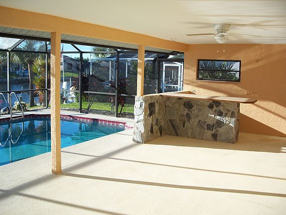 3rd image of 4924 SW 26th Ave