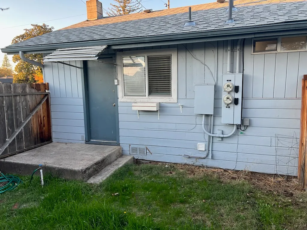 Building Photo - 243 Marion Ln #B
