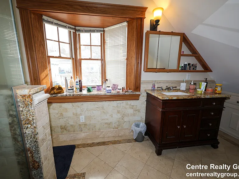 127 Nonantum St #2 — Photo 28