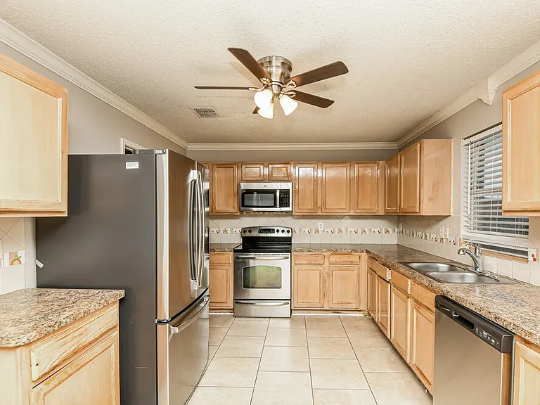 3115 Teodoro Dr — Photo 8