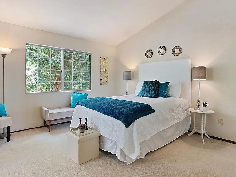 1058 Deer Oak Pl — Photo 1