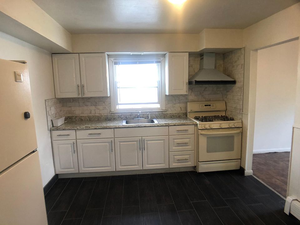 1st image of 21 Lindsley Ave Floor 2