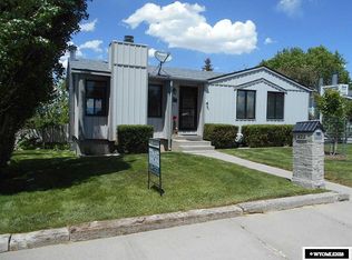 421 E Davis St, Rawlins, WY 82301